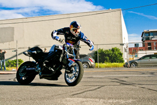 Illustration for article titled 4 Reasons Ex-Stunters Are Better Riders